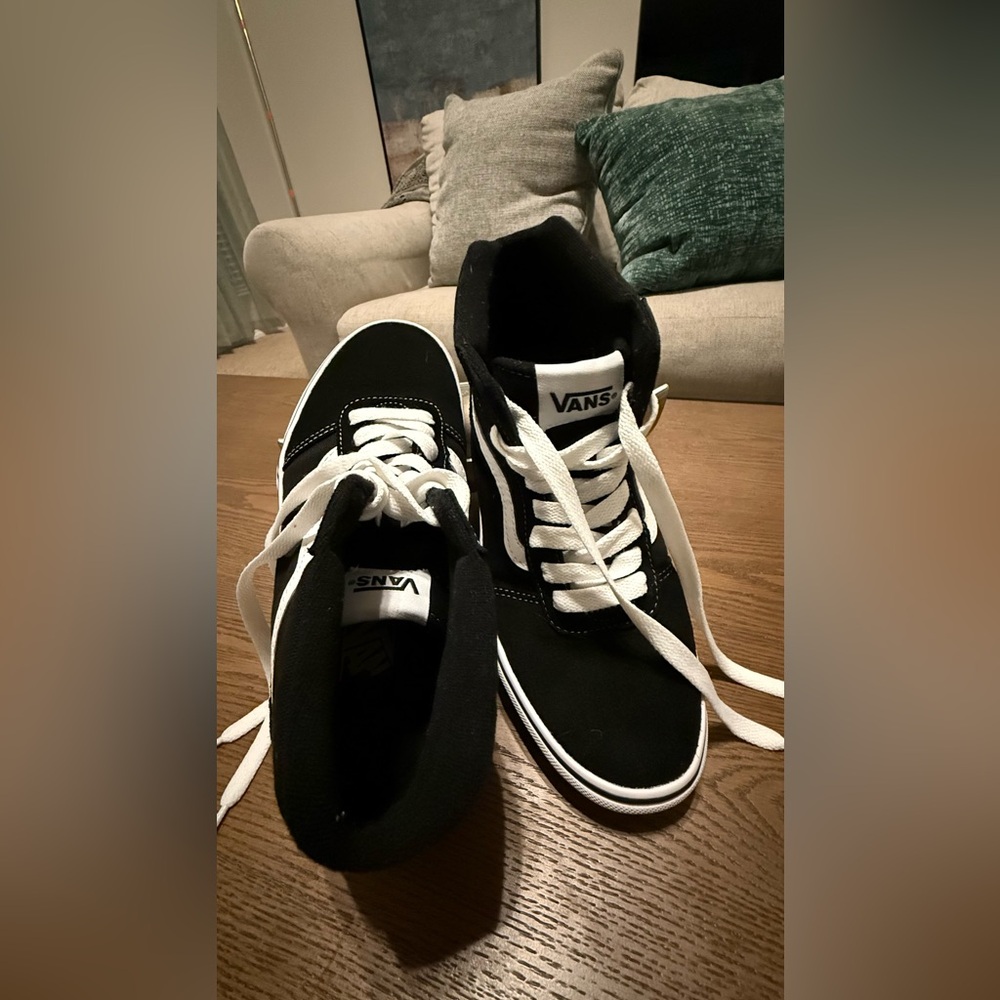 Vans Black and White High-Top Sneakers - Picture 4 of 6